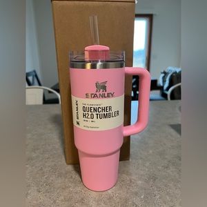 Stanley Quencher H2.0, 30 oz., Sizzling Pink